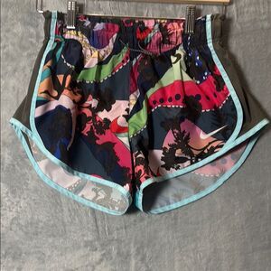 Nike Colorful Scene Elastic Waist Running Short Waist Band Pocket Size Small